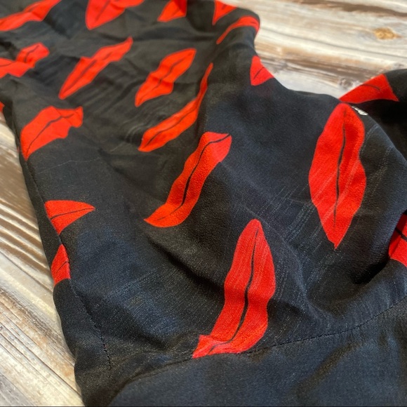 Rixo Rose Lip Print V-Neck Long Sleeve Open Back Ruffle Front Silk Midi Dress L - Picture 12 of 13